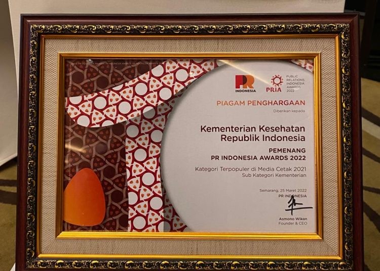 Kemenkes Raih PR Indonesia Awards Kategori Kementerian Terpopuler di Media Cetak 2021